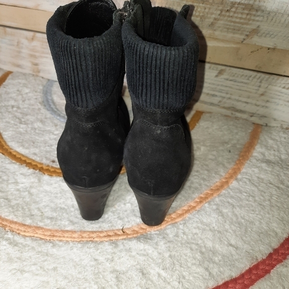 🌟 Aquatalia studded suede heeled boots size 7.5 - Picture 5 of 7